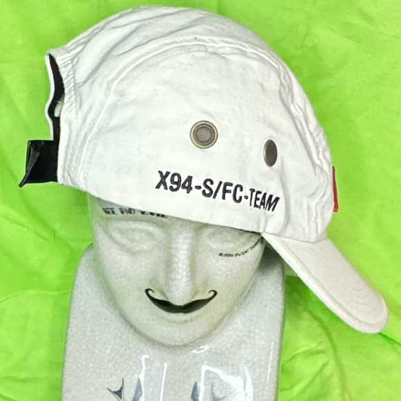 White Supreme 5 Panel Cap Red Box Logo - Picture 2 of 3